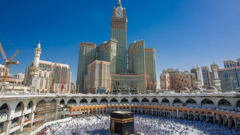 Umrah-from-Birmingham-with-Family