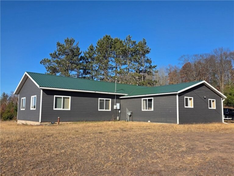 realtors in hayward wi