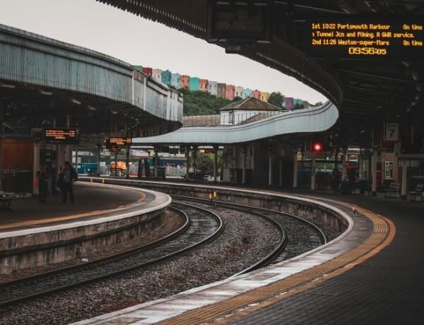 van nuys amtrak station parking