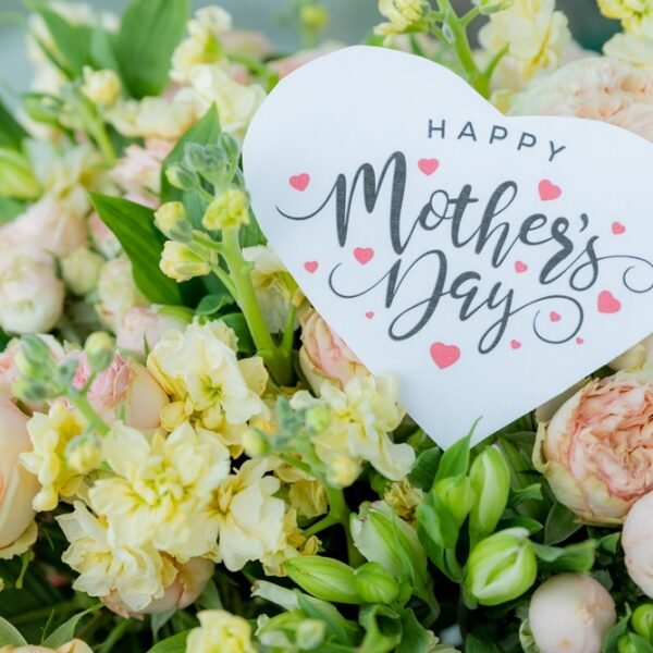 happy mothers day flowers in delhi