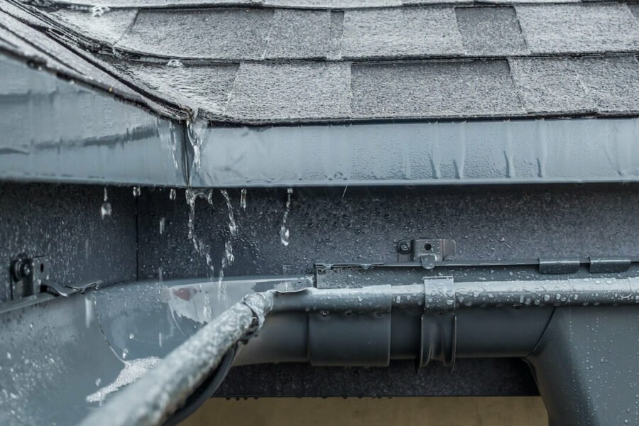 7 Warning Signs Your Roof Is About to Leak