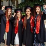 caps and gowns for college