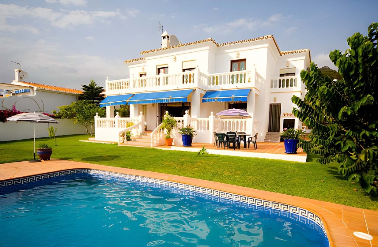 Luxury Villas for Big Groups in LA