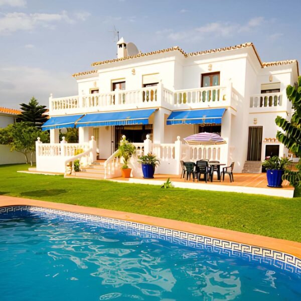 Luxury Villas for Big Groups in LA