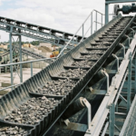 Sidewall conveyor belt