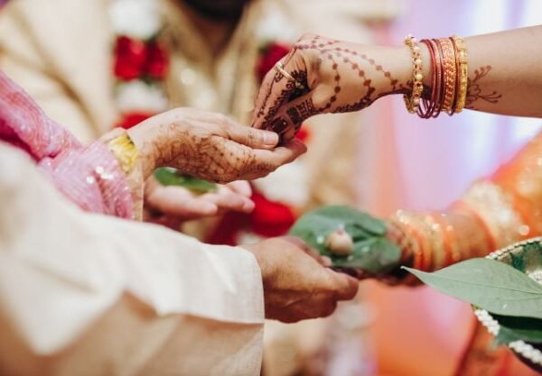 How to Choose the Right Marriage Bureau in South Delhi for Your Family