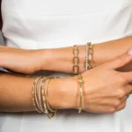 2-carat gold round bangle